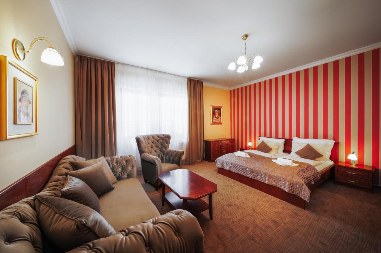 Hotel U Leva 3*